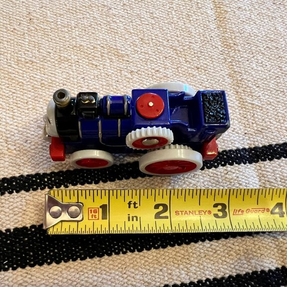Thomas the Tank Engine & Friends Fergus Diecast Metal Train Take N Play Along - Picture 7 of 7
